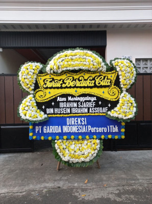 Papan Bunga Duka di Gunung Mas