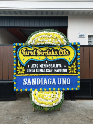 Papan Bunga Duka di Gunung Mas